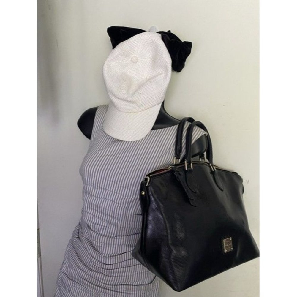 Dooney And Bourke Summer Black Leather Cross Body Bag - Picture 2 of 9